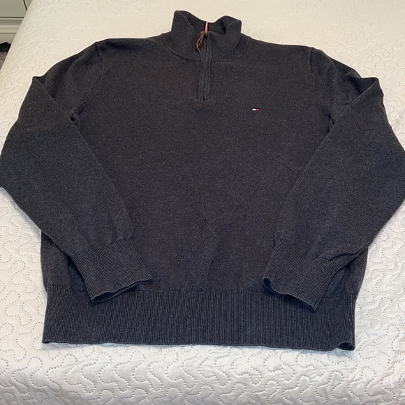 Tommy Hilfiger Gray 1/4 Zip Sweater Size Large - Picture 3 of 9